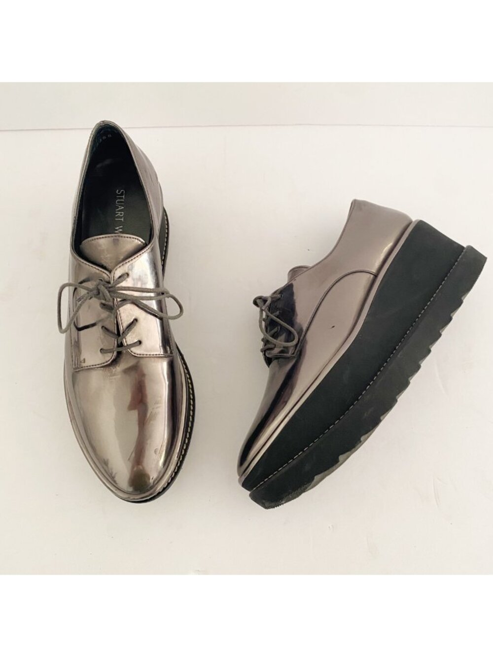 Stuart Weitzman Kent Platform Oxford Metallic Lace-Up Shoes Silver